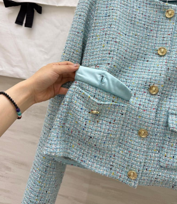 💎 Veste Channel Courte élégante bleue