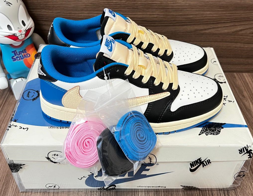 🔥 Air Jordan 1 Low Travis Scott