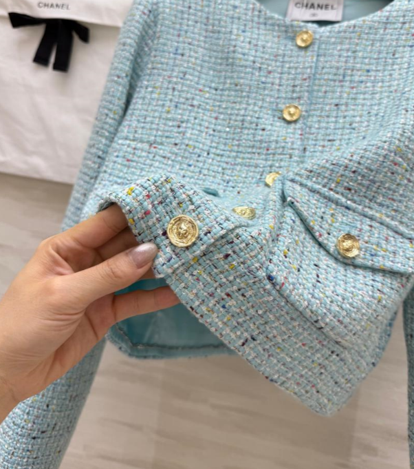 💎 Veste Channel Courte élégante bleue